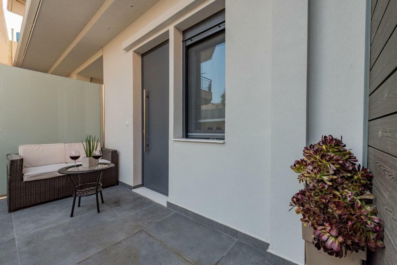 Stylish & Bright Apartment In The City Centre Zakynthos Town Exterior photo